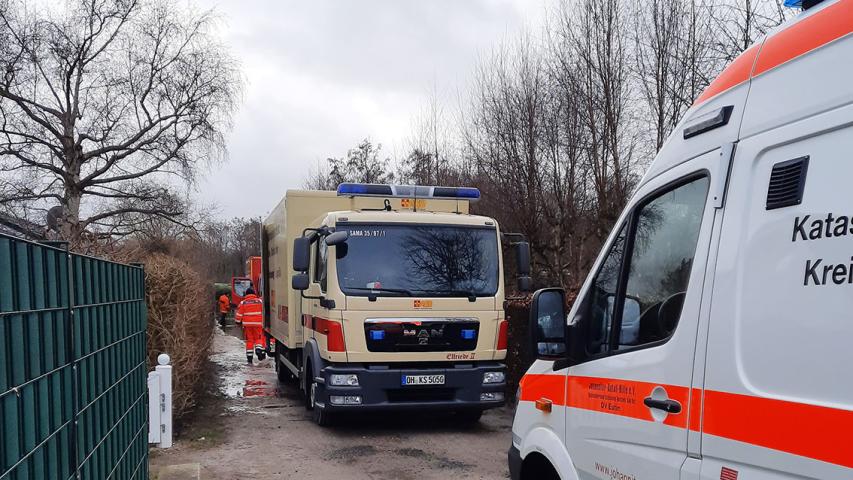 Begegnung mit dem ASB-Logistik-LKW, der zur Zeit für die Oldenburger Feuerwehr im Einsatz ist.